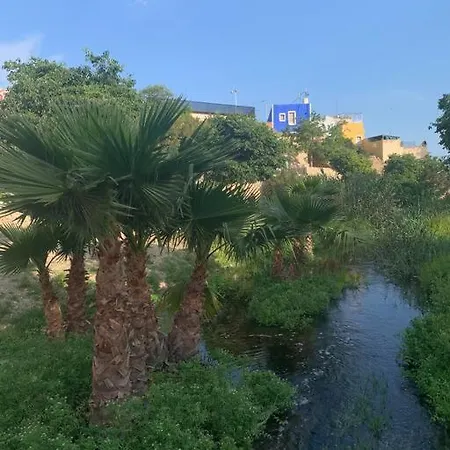 Сasa de vacaciones Preciosa Casa En Vilajoyosa Con Vistas Al Mar En Casas Colgantes Del Casco Antiguo