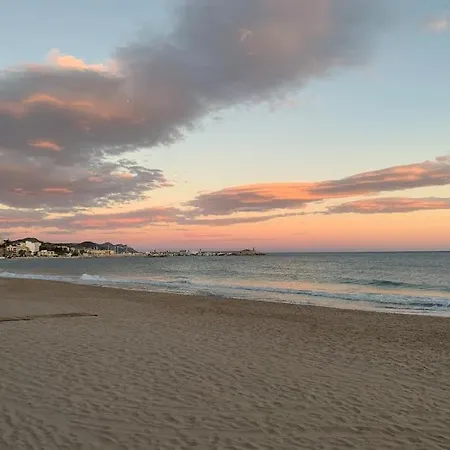 Preciosa Casa En Vilajoyosa Con Vistas Al Mar En Casas Colgantes Del Casco Antiguo Villajoyosa (La Vila Joiosa)