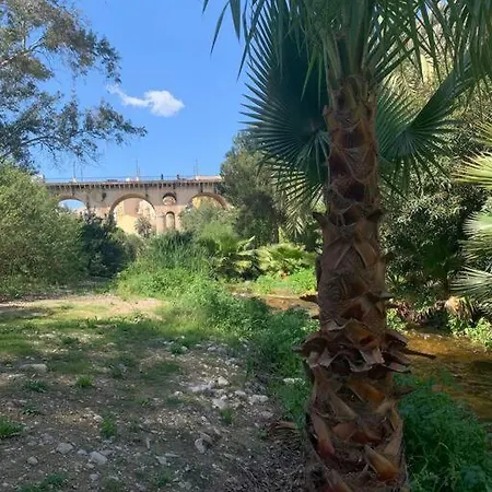 Preciosa Casa En Vilajoyosa Con Vistas Al Mar En Casas Colgantes Del Casco Antiguo Сasa de vacaciones *