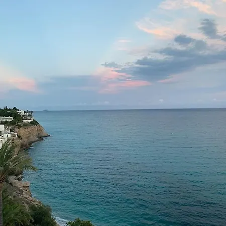 Preciosa Casa En Vilajoyosa Con Vistas Al Mar En Casas Colgantes Del Casco Antiguo